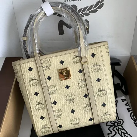 エムシーエム ハンドバッグ