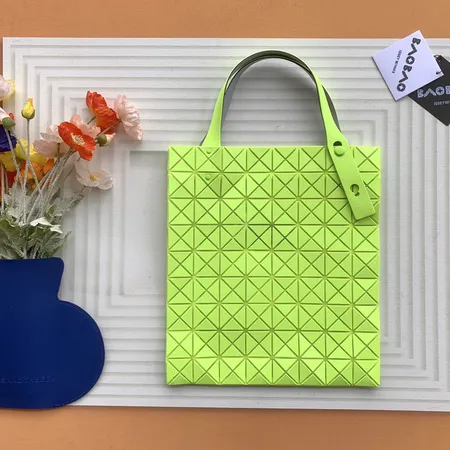 イッセイ ミヤケ ハンドバッグ