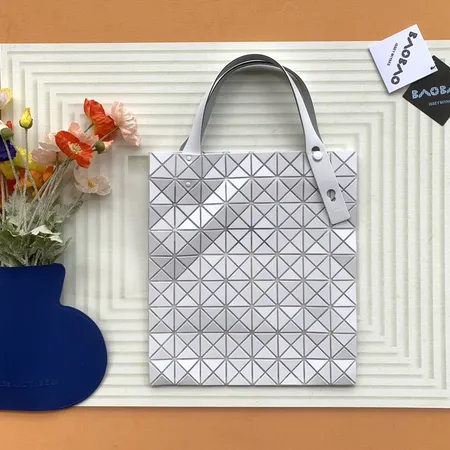 イッセイ ミヤケ ハンドバッグ