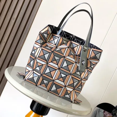 イッセイ ミヤケ ハンドバッグ