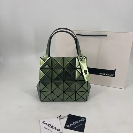 イッセイ ミヤケ ハンドバッグ