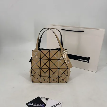 イッセイ ミヤケ ハンドバッグ