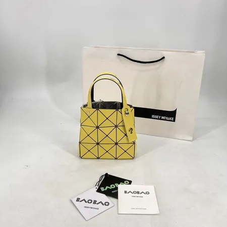 イッセイ ミヤケ ハンドバッグ