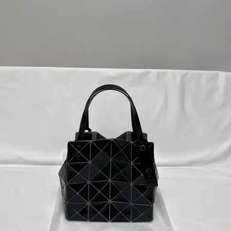 イッセイ ミヤケ ハンドバッグ