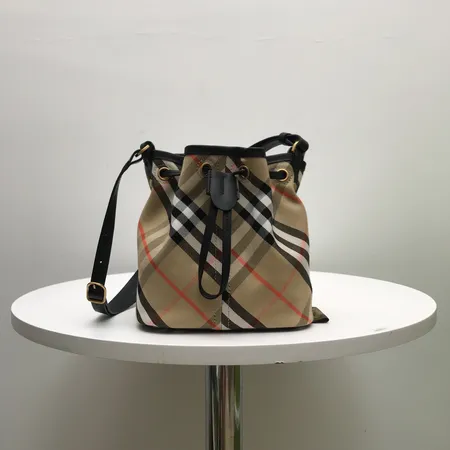 バーバリー ス ハンドバッグ