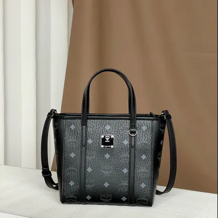 エムシーエム ショルダーバッグ