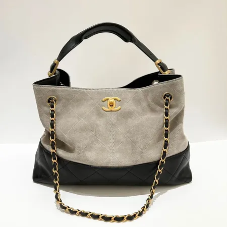 シャネル ハンドバッグ