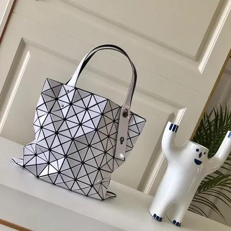 イッセイ ミヤケ ハンドバッグ