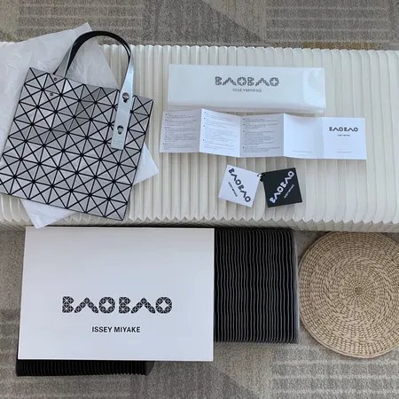 イッセイ ミヤケ ハンドバッグ