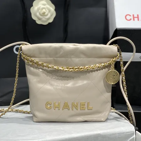 シャネル ハンドバッグ