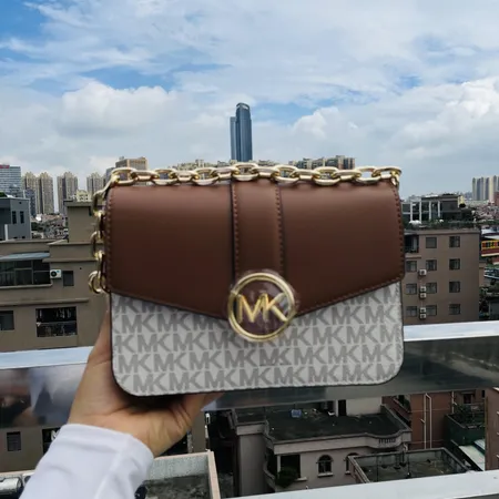 マイケルコース ショルダーバッグ