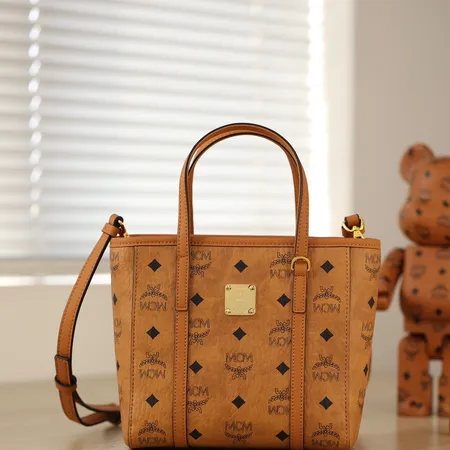 エムシーエム ハンドバッグ