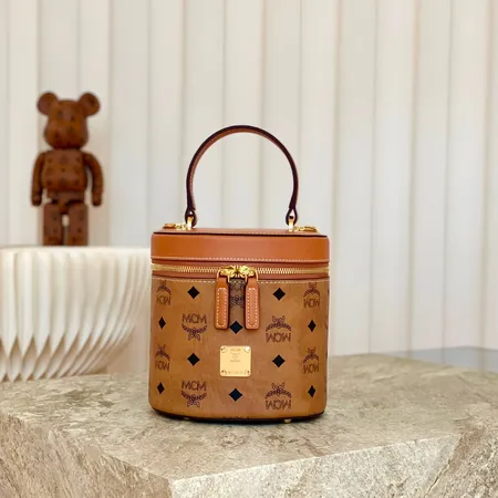 エムシーエム ハンドバッグ