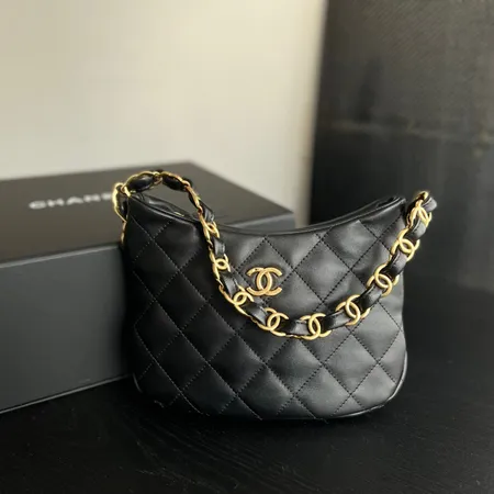 シャネル ハンドバッグ