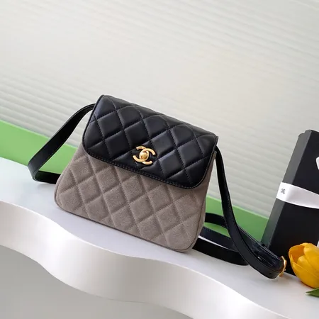 シャネル ハンドバッグ