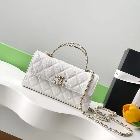 シャネル ハンドバッグ