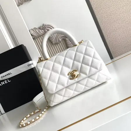 シャネル ハンドバッグ