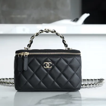 シャネル ハンドバッグ