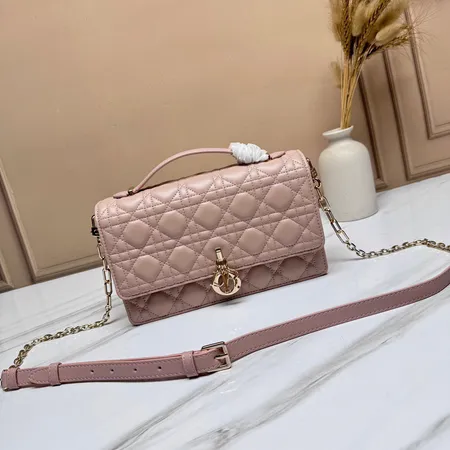 ロエベ ショルダーバッグ