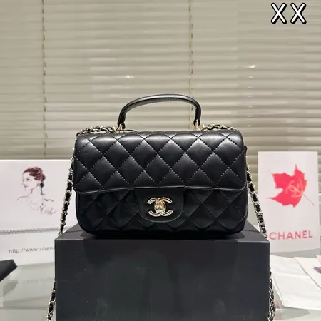 シャネル ショルダーバッグ