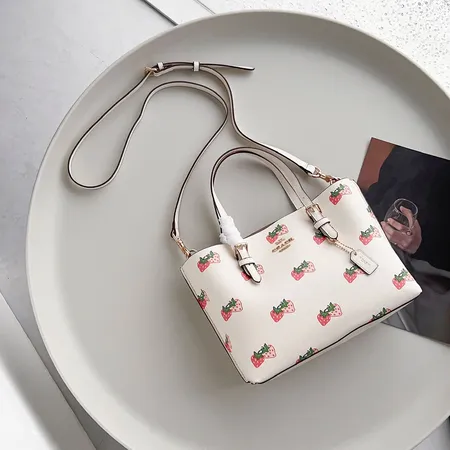 コーチ ショルダーバッグ