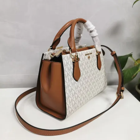 ブルガリ ハンドバッグ