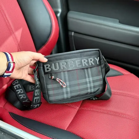 バーバリー ス ショルダーバッグ