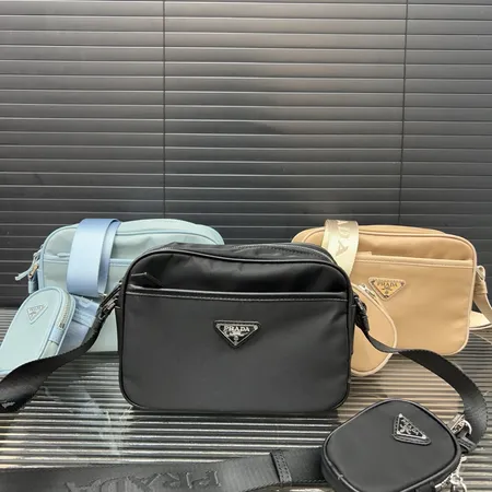 プラダ ショルダーバッグ