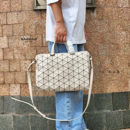 イッセイ ミヤケ ハンドバッグ