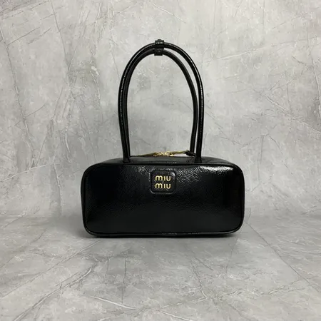 ミュウミュウ ハンドバッグ