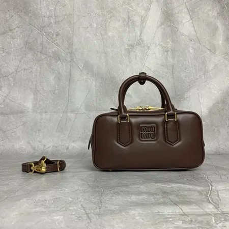 ミュウミュウ ハンドバッグ