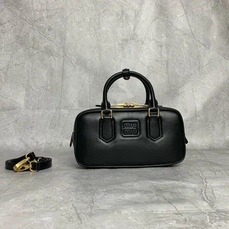 ミュウミュウ ハンドバッグ