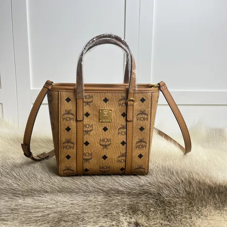 エムシーエム ハンドバッグ