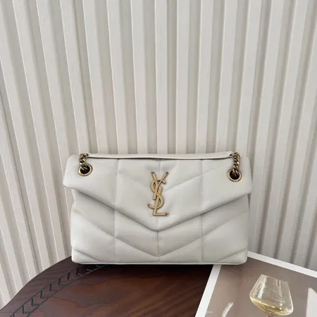 プラダ ショルダーバッグ