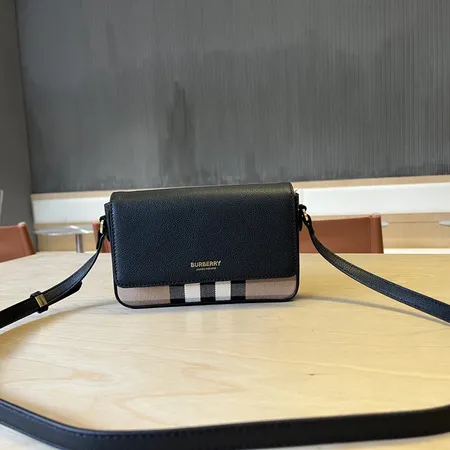 バーバリー ス ショルダーバッグ