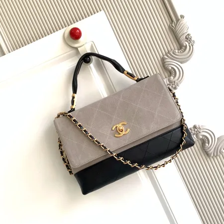 シャネル ショルダーバッグ