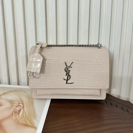 プラダ ショルダーバッグ