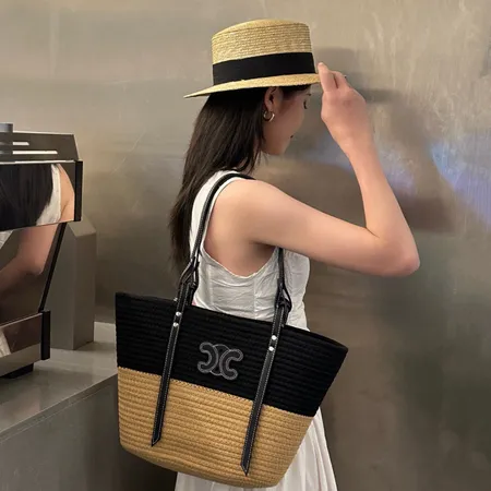 バレンシアガ ショルダーバッグ