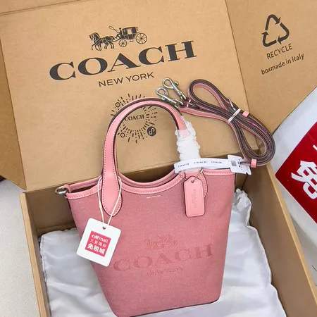 コーチ ハンドバッグ