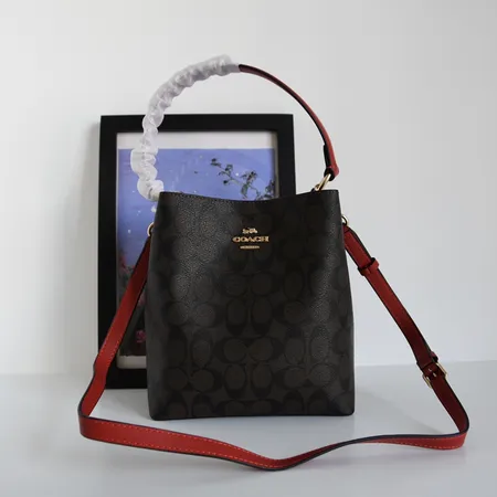 コーチ ショルダーバッグ