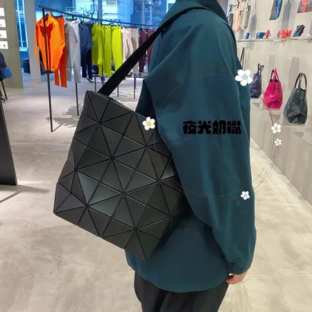 イッセイ ミヤケ ハンドバッグ