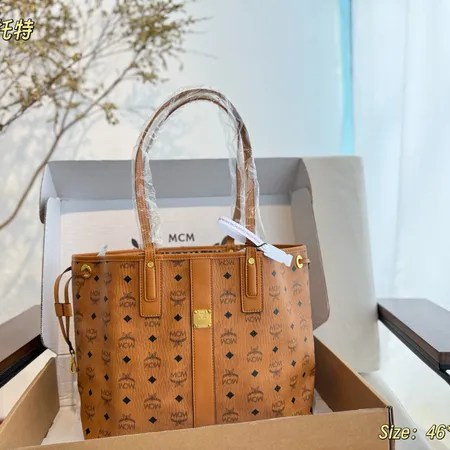 エムシーエム ショルダーバッグ