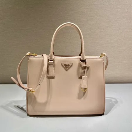 プラダ ハンドバッグ
