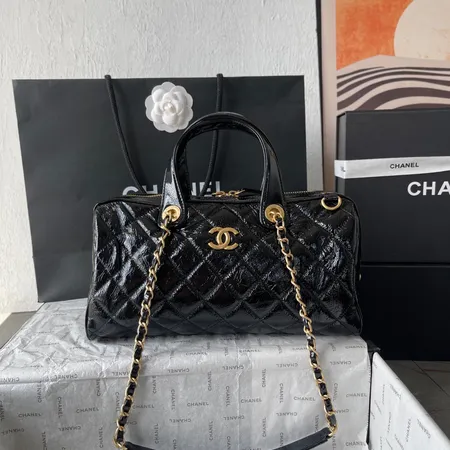 シャネル ショルダーバッグ