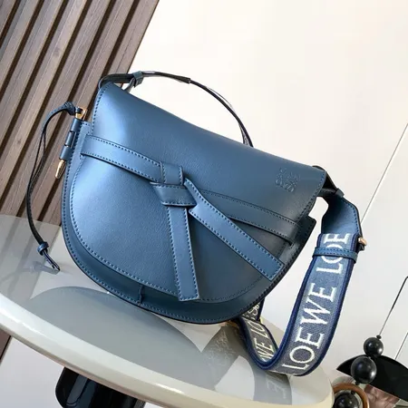 ロエベ ショルダーバッグ