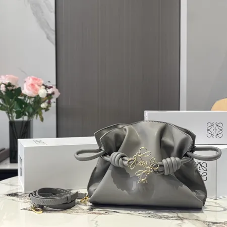 ロエベ ショルダーバッグ