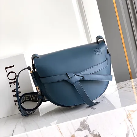 ロエベ ショルダーバッグ