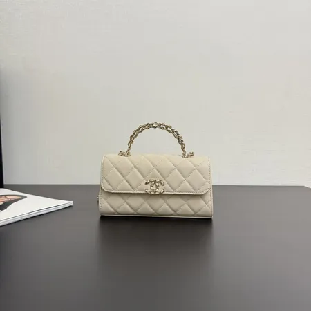 シャネル ショルダーバッグ