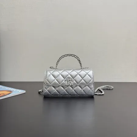 シャネル ショルダーバッグ