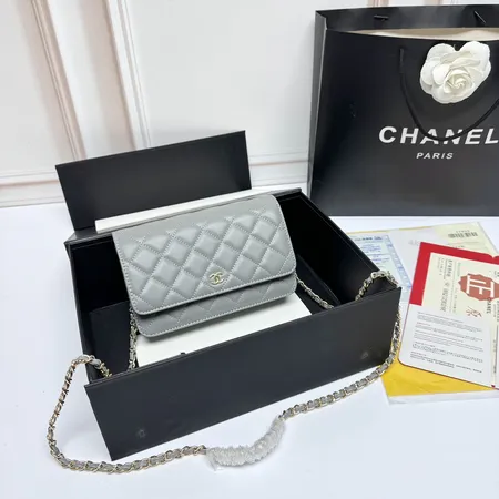 シャネル ショルダーバッグ